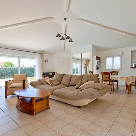 - 6 Personnes, Maison Piscine Ferienhaus Le Fenouiller