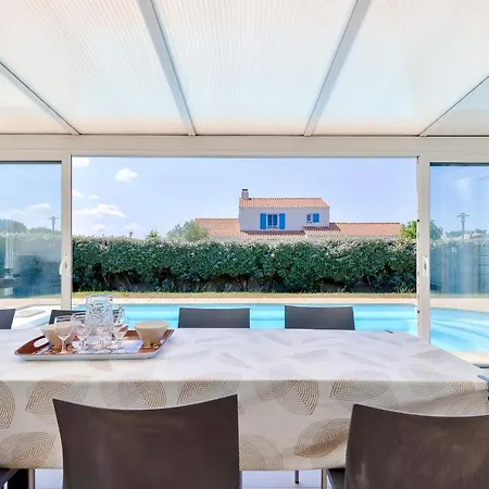 - 6 Personnes, Maison Piscine *