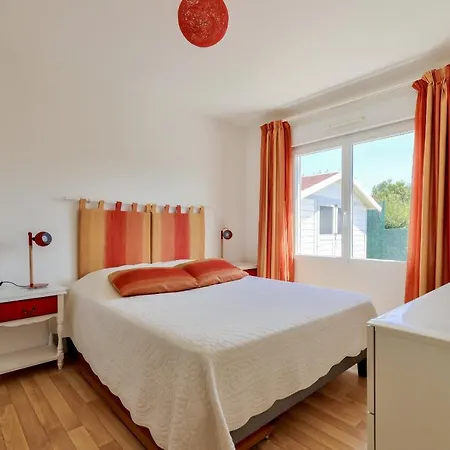 - 6 Personnes, Maison Piscine Ferienhaus *