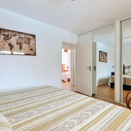 - 6 Personnes, Maison Piscine Dom wakacyjny Le Fenouiller