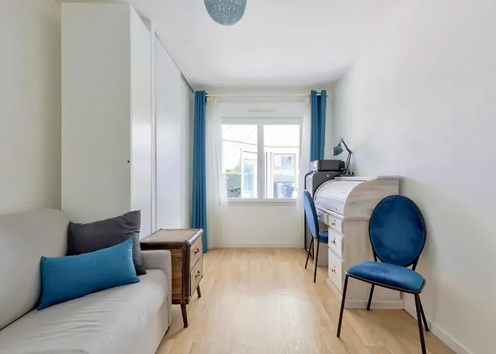 - 6 Personnes, Maison Piscine Hébergement de vacances Le Fenouiller