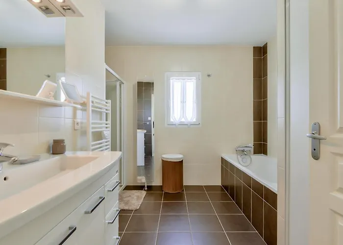 - 6 Personnes, Maison Piscine * Le Fenouiller